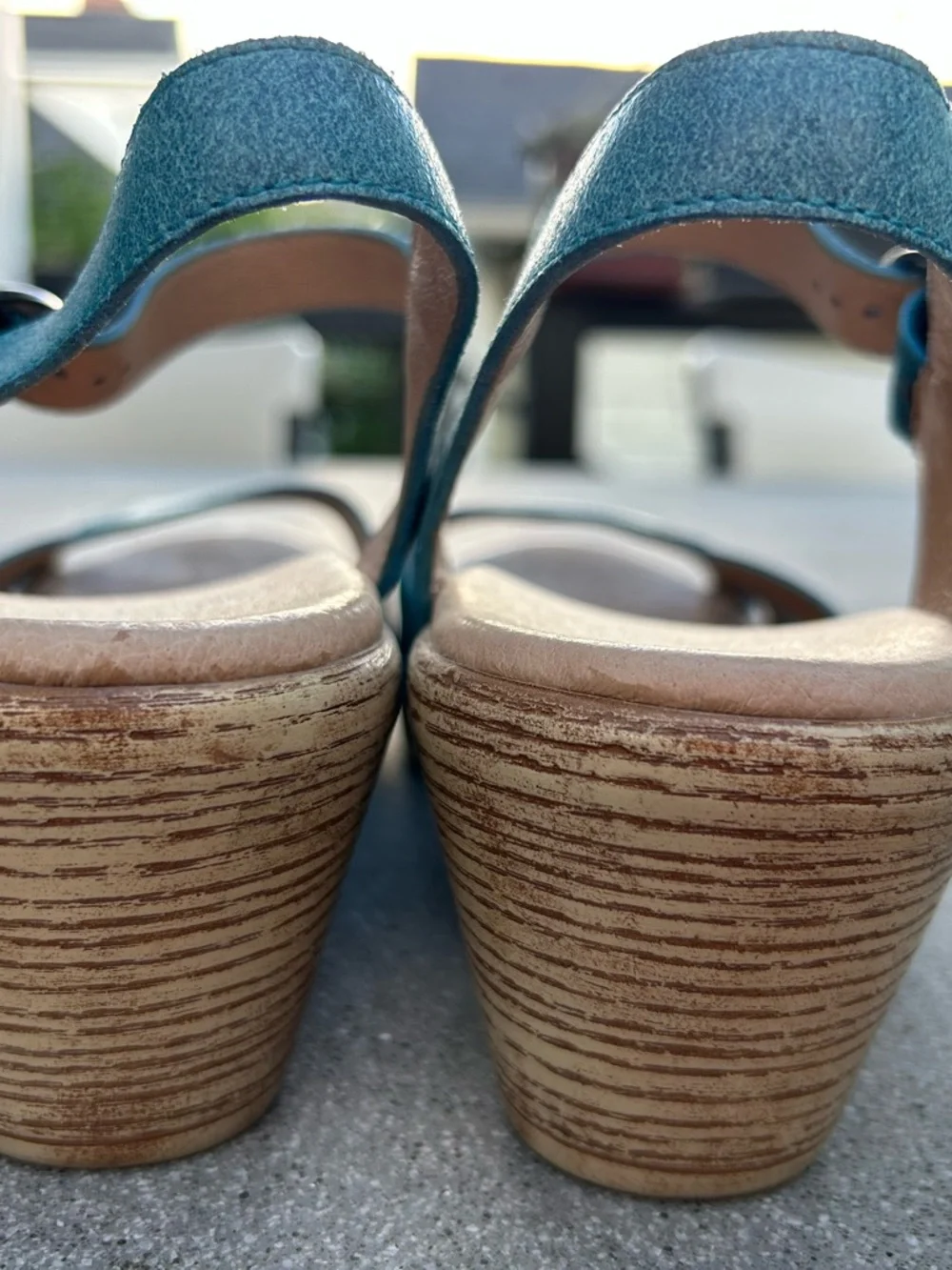 Dansko Sky Blue/ Turquoise Leather Slingback Clog Sandals - Like New! - Picture 4 of 10